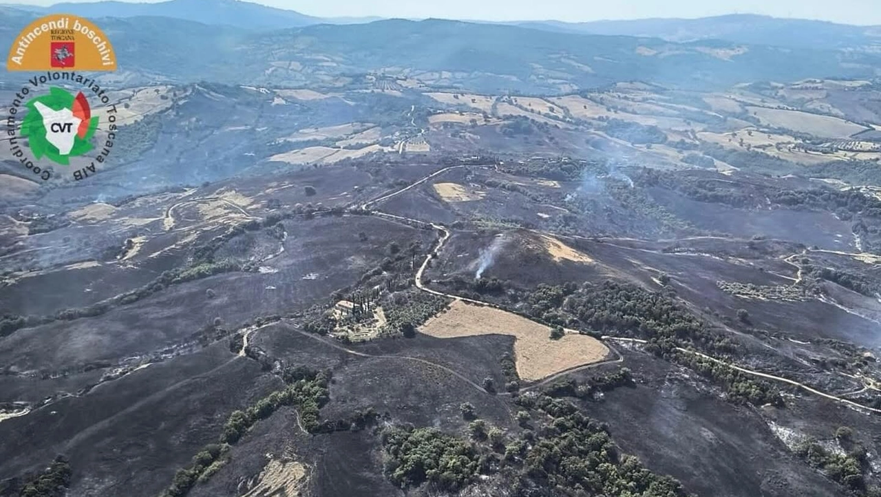 L'immagine dall'alto rende bene l'idea della devastazione dopo l'incendio di Cana