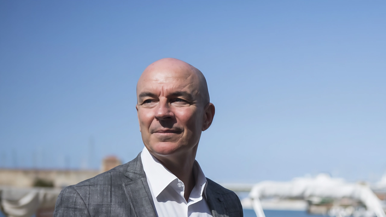 Il sindaco di Livorno, Luca Salvetti, presidente del consiglio direttivo dell’Autorità idrica Toscana Il sindaco di Livorno, Luca Salvetti, presidente del consiglio direttivo dell’Autorità idrica Toscana