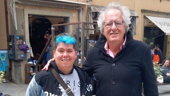 L’attore australiano, già. Premio Oscar,. Geoffrey Rush paparazzato a Cortona mentre concede foto e selfie con suoi fan L’attore australiano, già. Premio Oscar,. Geoffrey Rush paparazzato a Cortona mentre concede foto e selfie con suoi fan