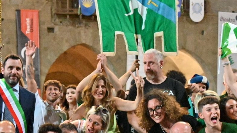 Gli interessati devono presentare un bozzetto cartaceo entro venerdì 30 maggio Gli interessati devono presentare un bozzetto cartaceo entro venerdì 30 maggio