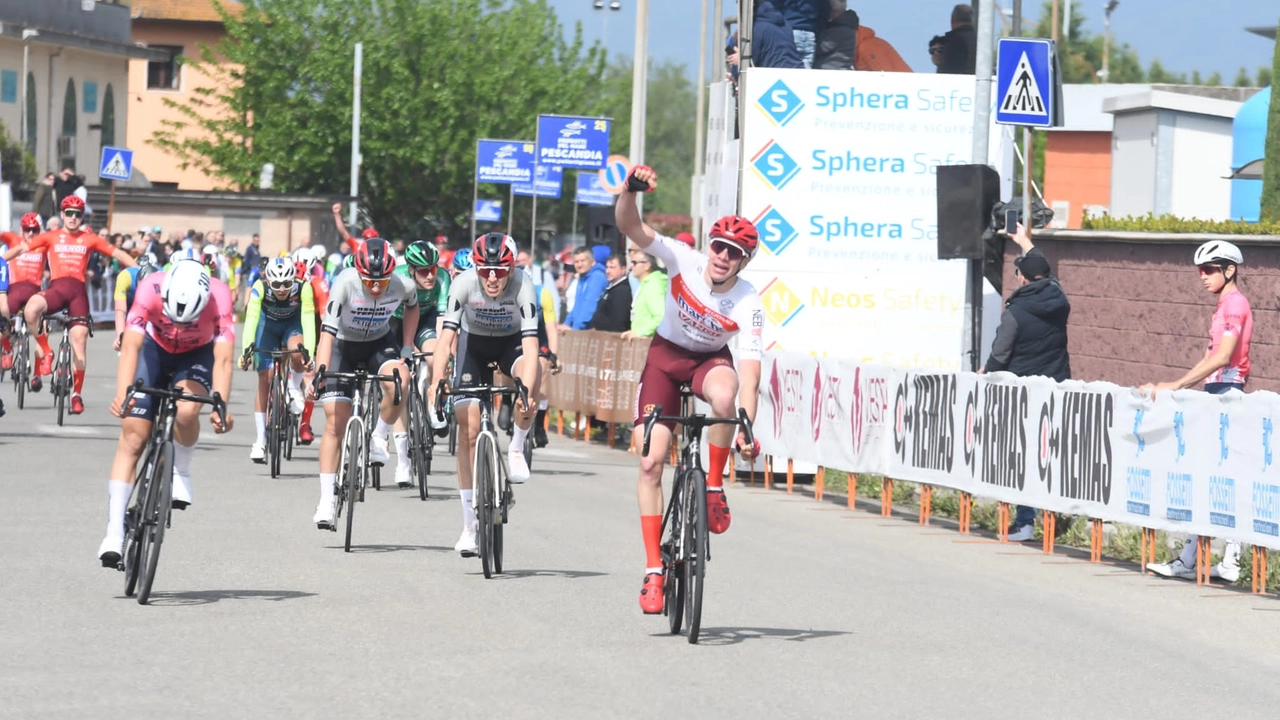 Ciclismo: Sgherri del Team Vangi vince la gara juniores di Pasqualando