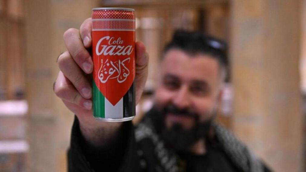 Sono 120 le casse di Gaza Cola che sono appena arrivate a Prato Sono 120 le casse di Gaza Cola che sono appena arrivate a Prato