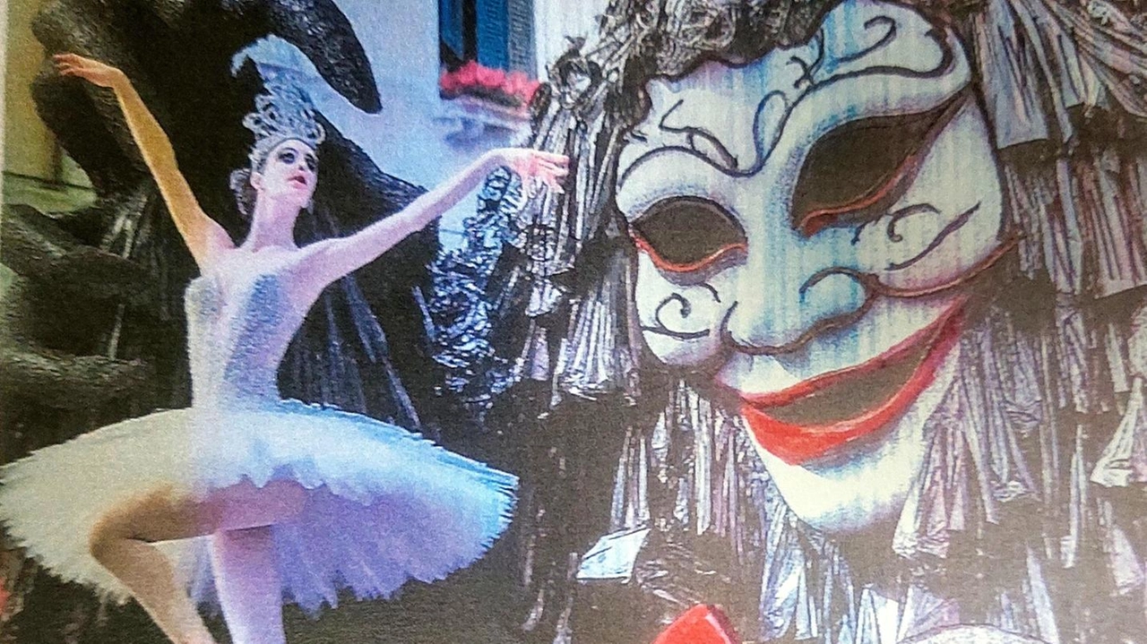 Le opere delle contrade sfileranno il 9, il 16 e il 23 di febbraio. I corsi saranno preceduti dal Festival della canzonetta e delle scenette. Le opere delle contrade sfileranno il 9, il 16 e il 23 di febbraio. I corsi saranno preceduti dal Festival della canzonetta e delle scenette.