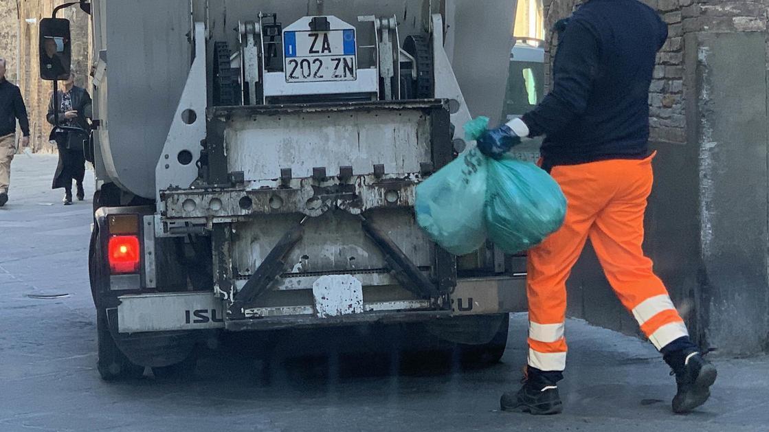 "Todi, modello sui rifiuti". Più differenziata e meno Tari "Todi, modello sui rifiuti". Più differenziata e meno Tari