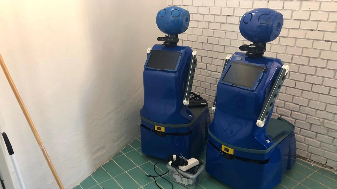 I due Robocam qui quando erano nello sgabuzzino all’Anfiteatro di Santa Lucia I due Robocam qui quando erano nello sgabuzzino all’Anfiteatro di Santa Lucia