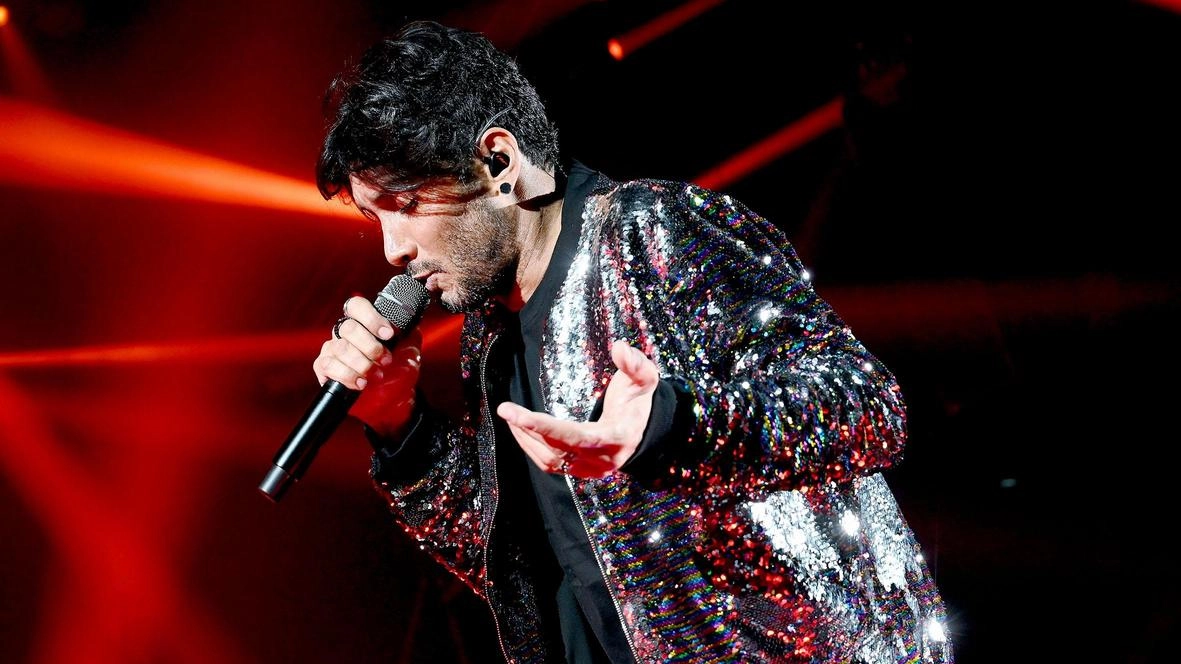 Il cantautore Fabrizio Moro regalerà al pubblico grandissime emozioni. Appuntamento venerdì area verde Enzo Melani, a Corciano Il cantautore Fabrizio Moro regalerà al pubblico grandissime emozioni. Appuntamento venerdì area verde Enzo Melani, a Corciano