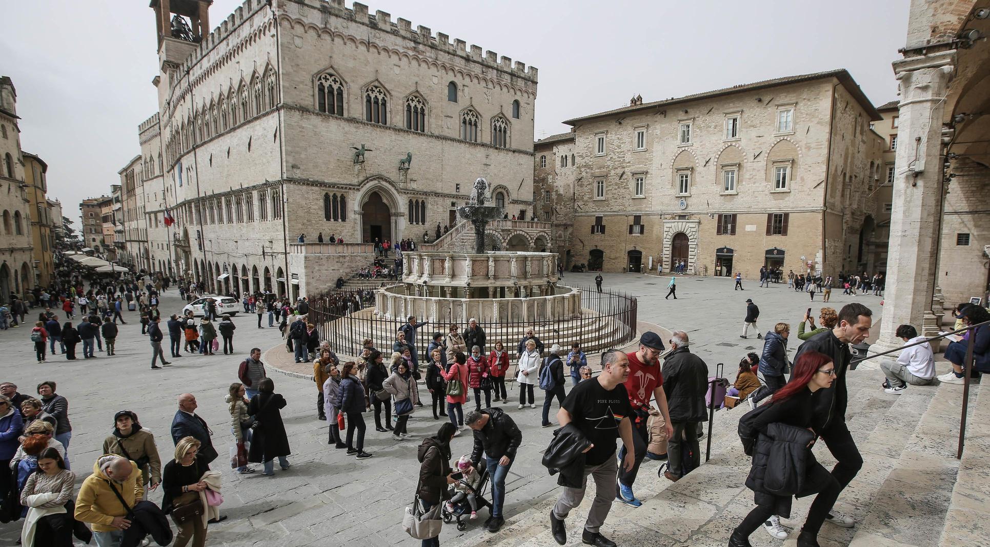 https://www.lanazione.it/image-service/view/acePublic/alias/contentid/OGRiYWZjMGYtZmZlZi00/0/la-settimana-della-custodia-accordo-tra-comune-e-cucinelli.jpeg