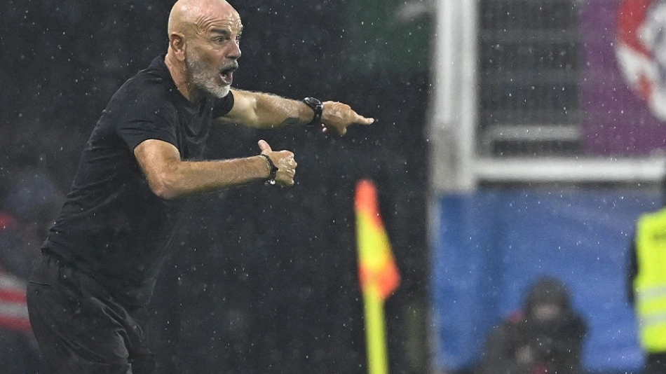 Stefano Pioli durante la partita contro il Polissya
