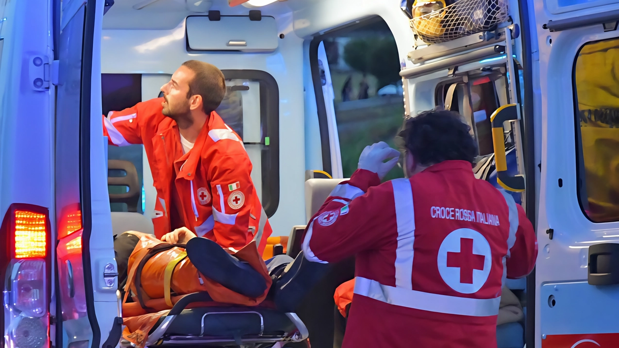 Sul luogo dell’incidente ambulanze ma l’uomo è morto sul posto