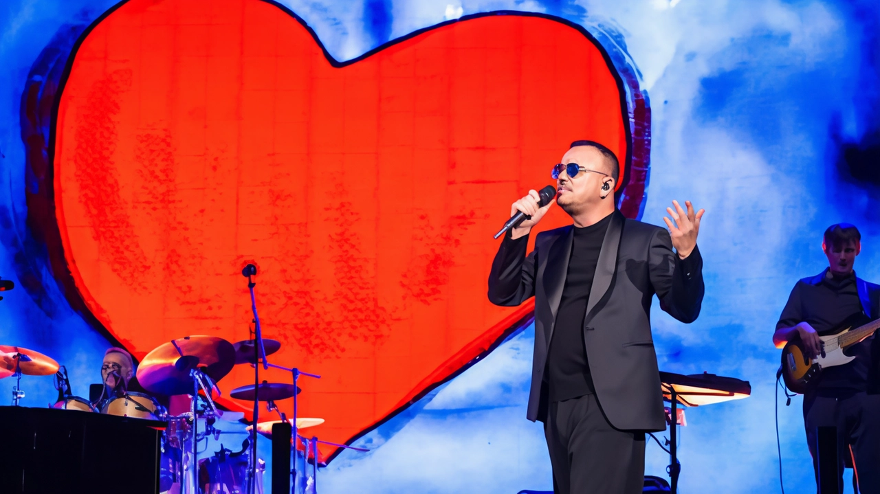 Gigi D’alessio sarà in concerto domani sera. al Mandela Forum Gigi D’alessio sarà in concerto domani sera. al Mandela Forum