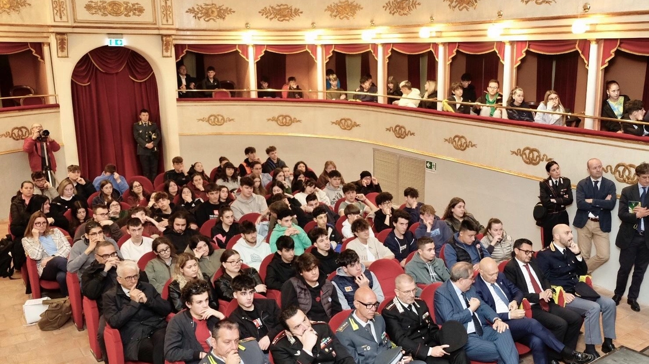Il Teatro della Rosa a Pontremoli (. foto di Massimo Pasquali Il Teatro della Rosa a Pontremoli (. foto di Massimo Pasquali