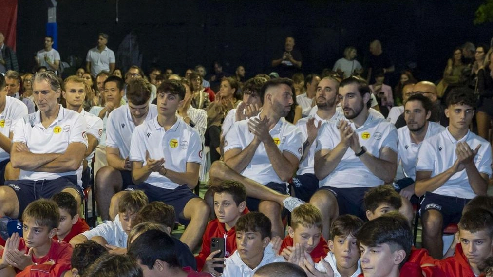 Fari puntati sulla squadra guidata dagli imprenditori Lulli e Moricci. Nessuno si nasconde: l’obiettivo è conquistare la promozione. Fari puntati sulla squadra guidata dagli imprenditori Lulli e Moricci. Nessuno si nasconde: l’obiettivo è conquistare la promozione.