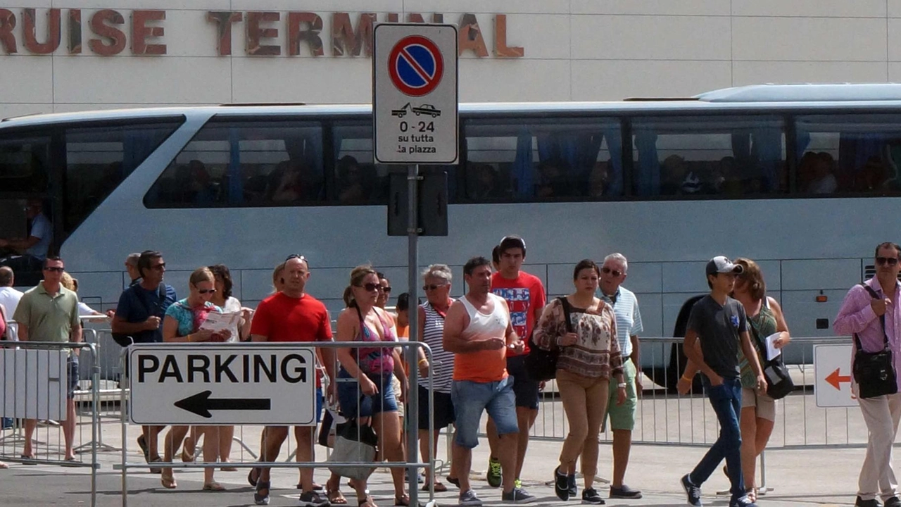 Una prima analisi dei dati da Federalberghi e Consorzio Welcome to La Spezia "Il maltempo ha inciso a giugno. Limitare le strutture non professionali". Una prima analisi dei dati da Federalberghi e Consorzio Welcome to La Spezia "Il maltempo ha inciso a giugno. Limitare le strutture non professionali".