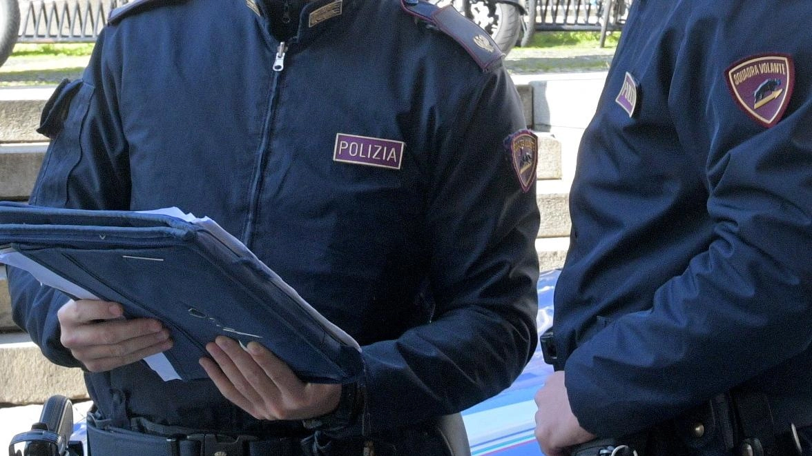 La polizia di Pontedera ha ricostruito la vicenda La polizia di Pontedera ha ricostruito la vicenda