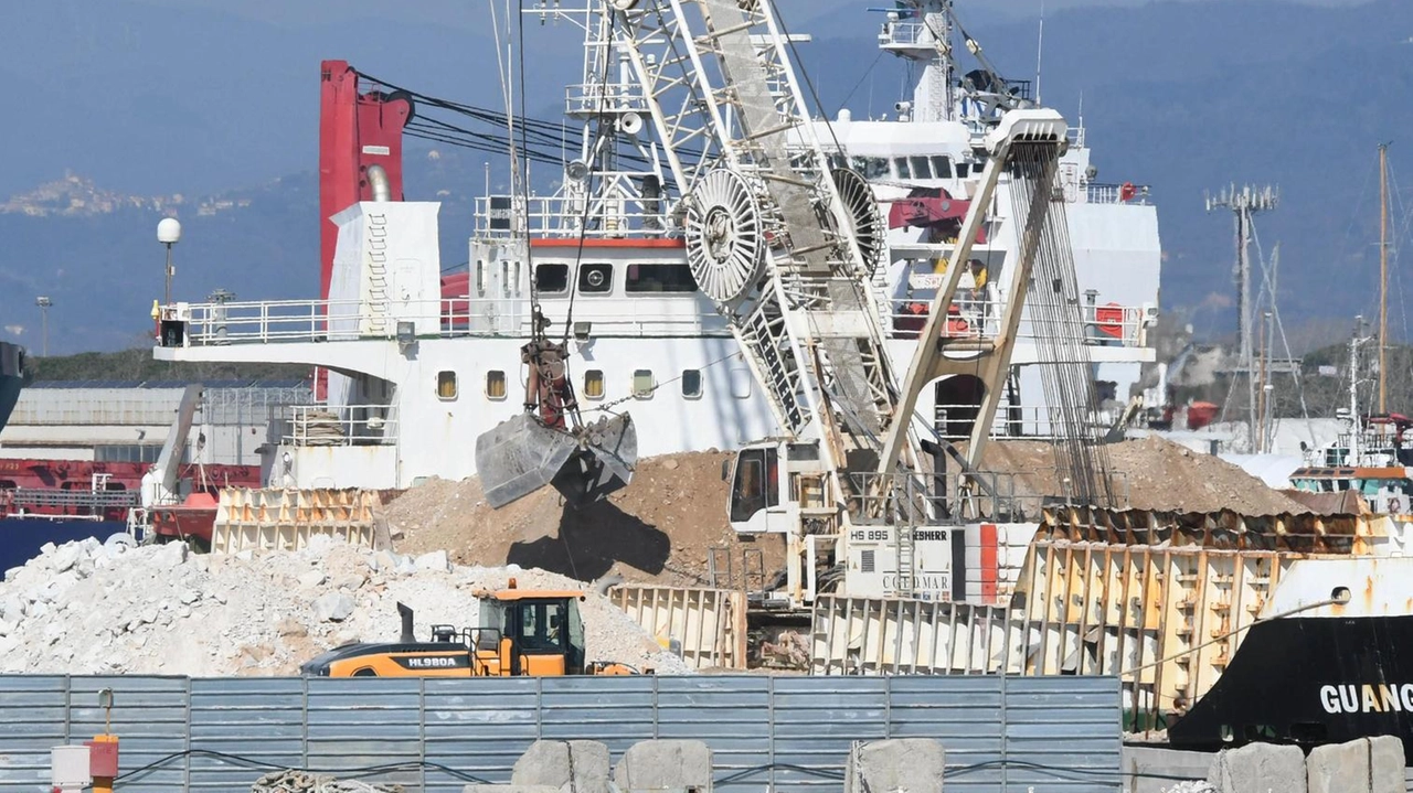 Il porto di Marina al centro di un animato dibattito fra sostenitori e oppositori