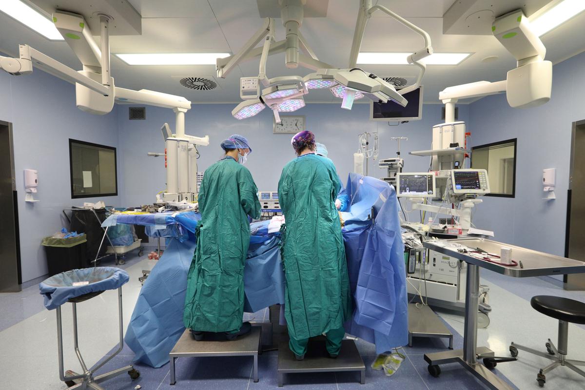 arezzo problemi alle sale operatorie del san donato oggi la ripartenza dopo il guasto