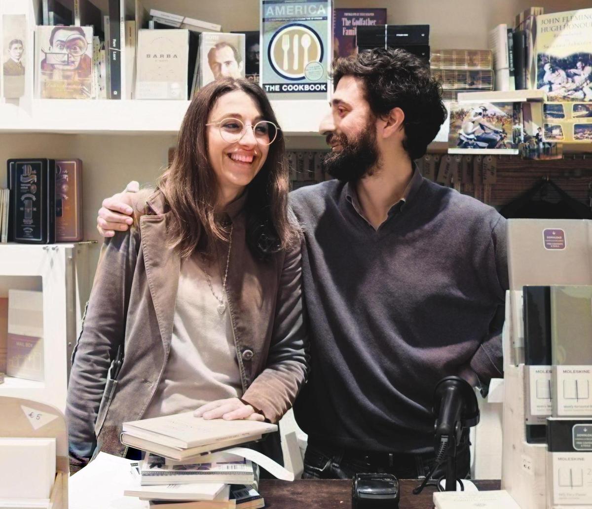 Librerie indipendenti, è allarme: "Molti ci dicono di resistere . Poi escono e vanno su Amazon"