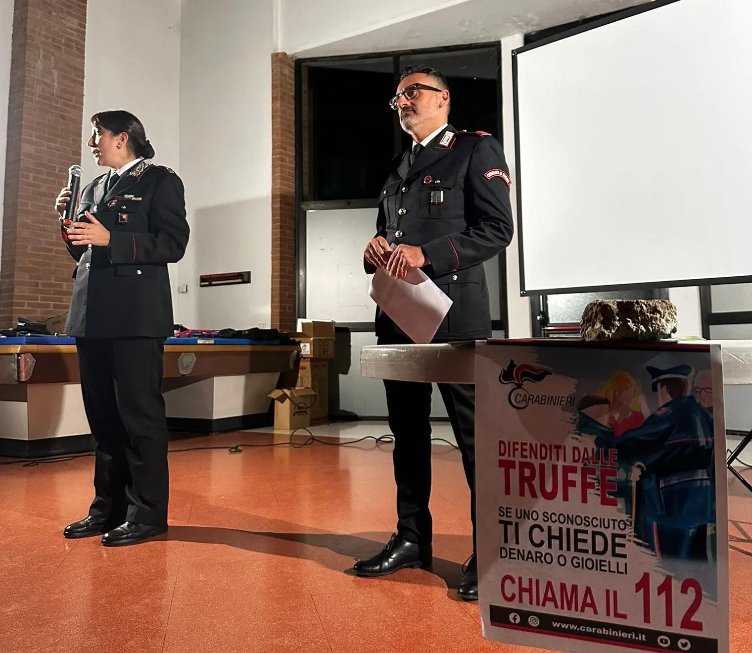 Difendersi da furti e truffe. Ecco i consigli utili