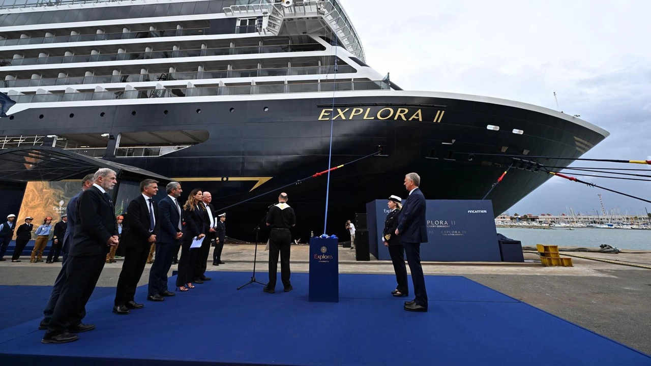 Un momento della consegna della Explora II ieri a Genova. Un’altra grande nave da crociera targata Msc Un momento della consegna della Explora II ieri a Genova. Un’altra grande nave da crociera targata Msc