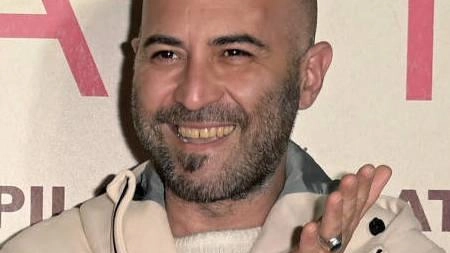 I Negramaro raccontano alla presentazione dei concerti nei palasport 2025 per voce di Giuliano Sangiorgi, i propri trascorsi e il... I Negramaro raccontano alla presentazione dei concerti nei palasport 2025 per voce di Giuliano Sangiorgi, i propri trascorsi e il...