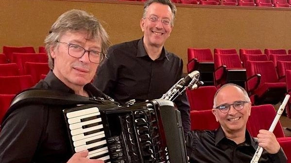Prende il via la sessione autunnale dei Concerti del Granduca a Grosseto, nel contesto del 34° Festival Music & Wine. Il "Kaleido Trio" si esibirà con un programma che spazia dalla musica da film al tango, guidato dal maestro Giovanni Lanzini. Ingresso gratuito con prenotazione obbligatoria. Possibilità di cena con gli artisti e accesso alla spa a prezzi agevolati. Prende il via la sessione autunnale dei Concerti del Granduca a Grosseto, nel contesto del 34° Festival Music & Wine. Il "Kaleido Trio" si esibirà con un programma che spazia dalla musica da film al tango, guidato dal maestro Giovanni Lanzini. Ingresso gratuito con prenotazione obbligatoria. Possibilità di cena con gli artisti e accesso alla spa a prezzi agevolati.