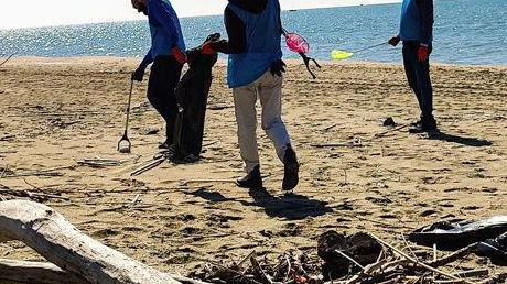 GROSSETO Una doppia iniziativa ambientale promossa dalla Uisp e organizzata dall’associazione Marevettamare, in collaborazione con Terramare, Tartamare, Pro loco di Marina...