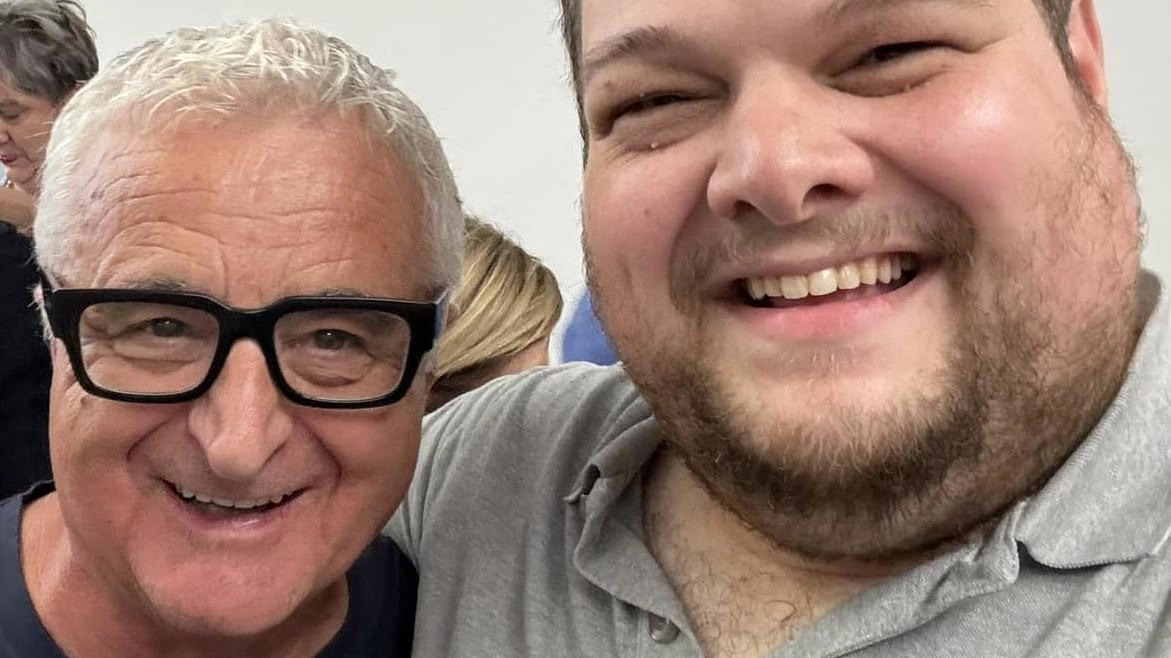 Daniele Tozzi, assessore alla cultura del comune di Colle Val d’Elsa, nella foto insieme al sindaco Piero Pii, conferma che quanto successo a livello nazionale non avrà nessun impatto sulla politica locale con massimo appoggio all’attuale primo cittadino Daniele Tozzi, assessore alla cultura del comune di Colle Val d’Elsa, nella foto insieme al sindaco Piero Pii, conferma che quanto successo a livello nazionale non avrà nessun impatto sulla politica locale con massimo appoggio all’attuale primo cittadino
