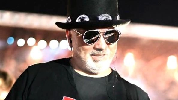 Ha conquistato la Stella, Andrea Pagni, il musicista montecatinese presente per la decima volta a Rockin’1000, che allo stadio Dino...