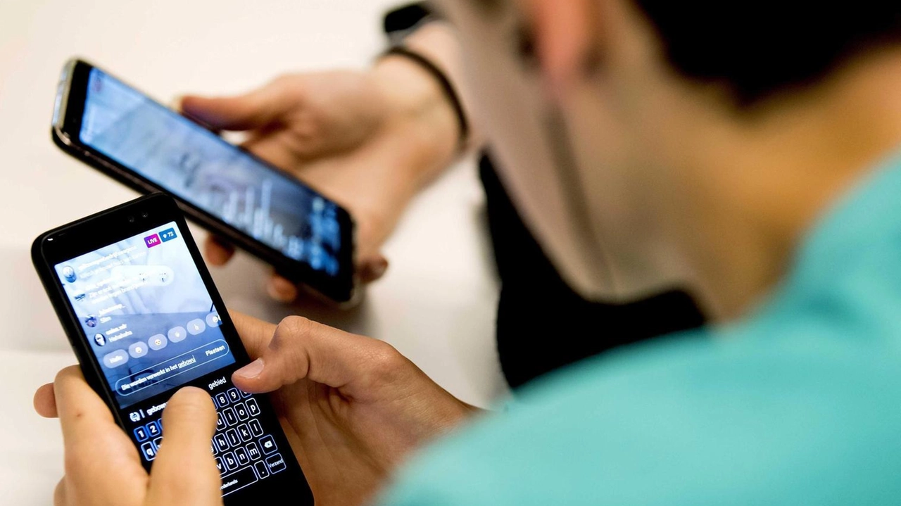 Consumatori indotti in errore da spot e messaggi promozionali di Telecom. Il Consiglio di Stato respinge l’appello: la multa è di 4,8 milioni di euro. Consumatori indotti in errore da spot e messaggi promozionali di Telecom. Il Consiglio di Stato respinge l’appello: la multa è di 4,8 milioni di euro.