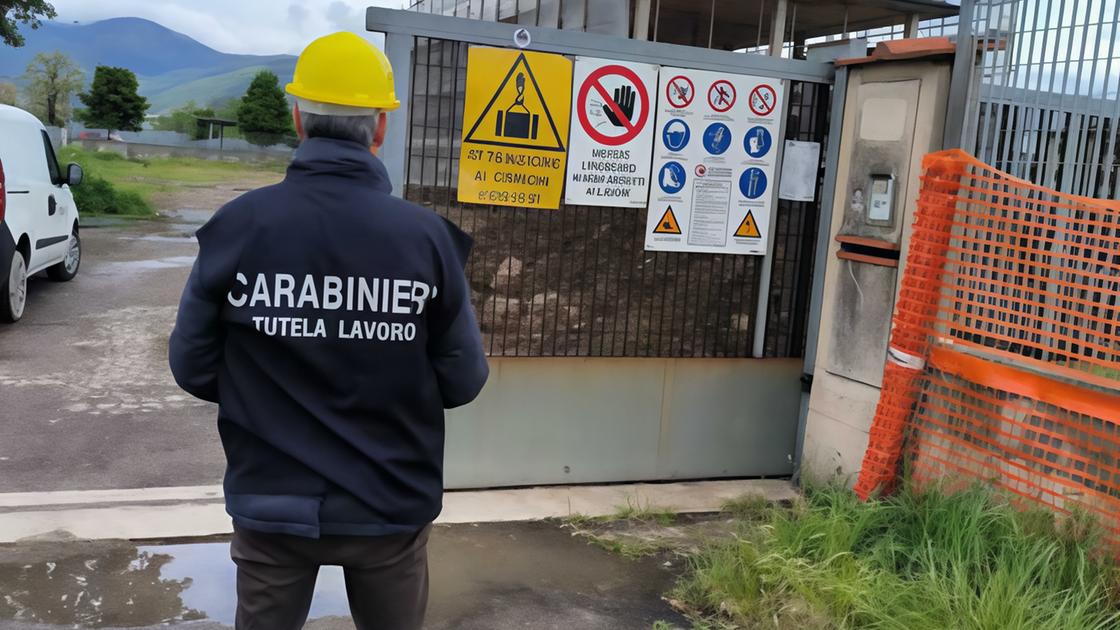 ditta edile senza piano di sicurezza così operai esposti al pericolo attività sospesa e maxisanzione