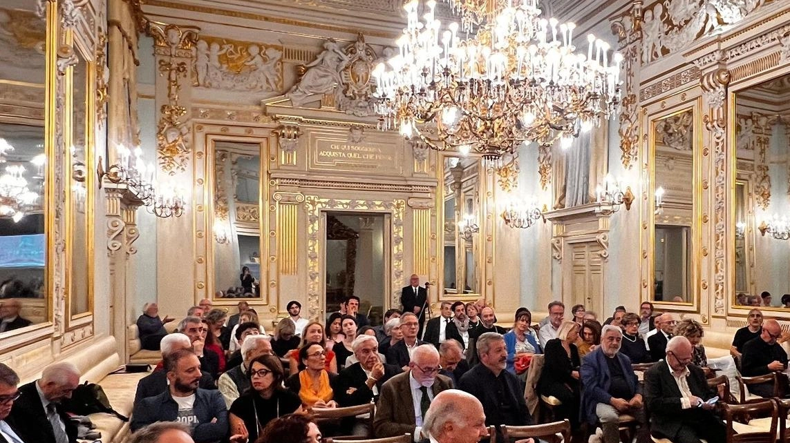 Nella sezione romanzi inediti vince Andrea Mauri con ‘Poison’. Per quelli editi vince Michele Mellara con ‘Sociopatici in cerca d’affetto’. Il direttore Massimo Granchi: "La qualità delle opere è cresciuta". Nella sezione romanzi inediti vince Andrea Mauri con ‘Poison’. Per quelli editi vince Michele Mellara con ‘Sociopatici in cerca d’affetto’. Il direttore Massimo Granchi: "La qualità delle opere è cresciuta".