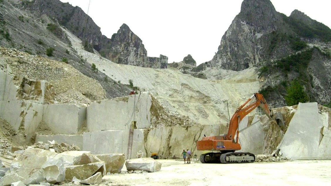 Legambiente soggerisce l’utilizzo dei ravaneti: senza terre e sole scaglie la soluzione Legambiente soggerisce l’utilizzo dei ravaneti: senza terre e sole scaglie la soluzione