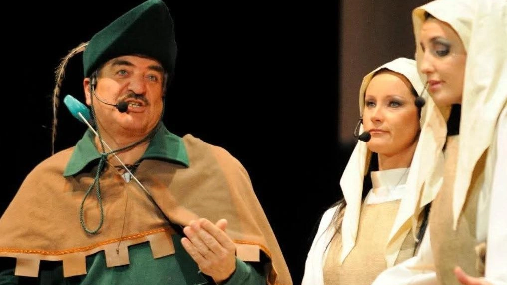 Claudio Morganti, qui in uno dei suoi tanti travestimenti di scena, ci aveva rilasciato giusto un anno fa la sua ultima intervista Claudio Morganti, qui in uno dei suoi tanti travestimenti di scena, ci aveva rilasciato giusto un anno fa la sua ultima intervista