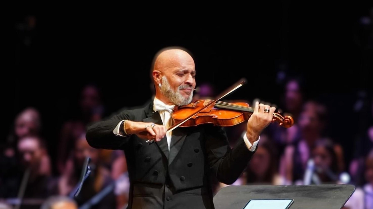 Il violinista e compositore Alessandro Quarta Il violinista e compositore Alessandro Quarta