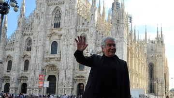 Morto Roberto Cavalli, “un vero artista, selvaggio e meraviglioso”. Milano è sempre stata un suo punto di riferimento