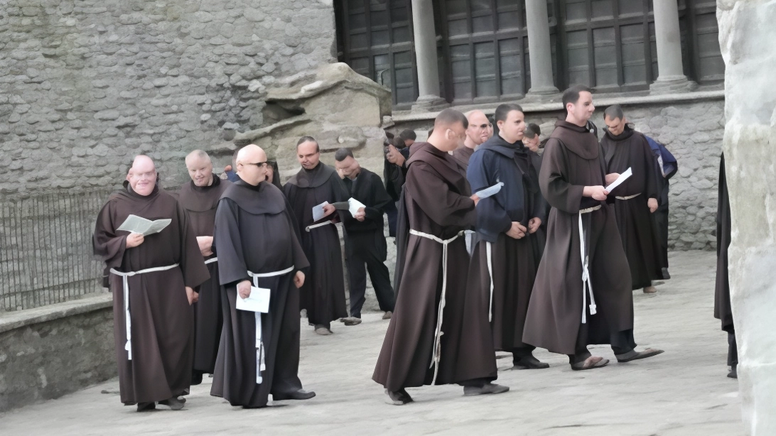 La scelta è stata di far tappa al sacro monte della Verna in occasione degli ottocento anni dalle stimmate di San Francesco La scelta è stata di far tappa al sacro monte della Verna in occasione degli ottocento anni dalle stimmate di San Francesco
