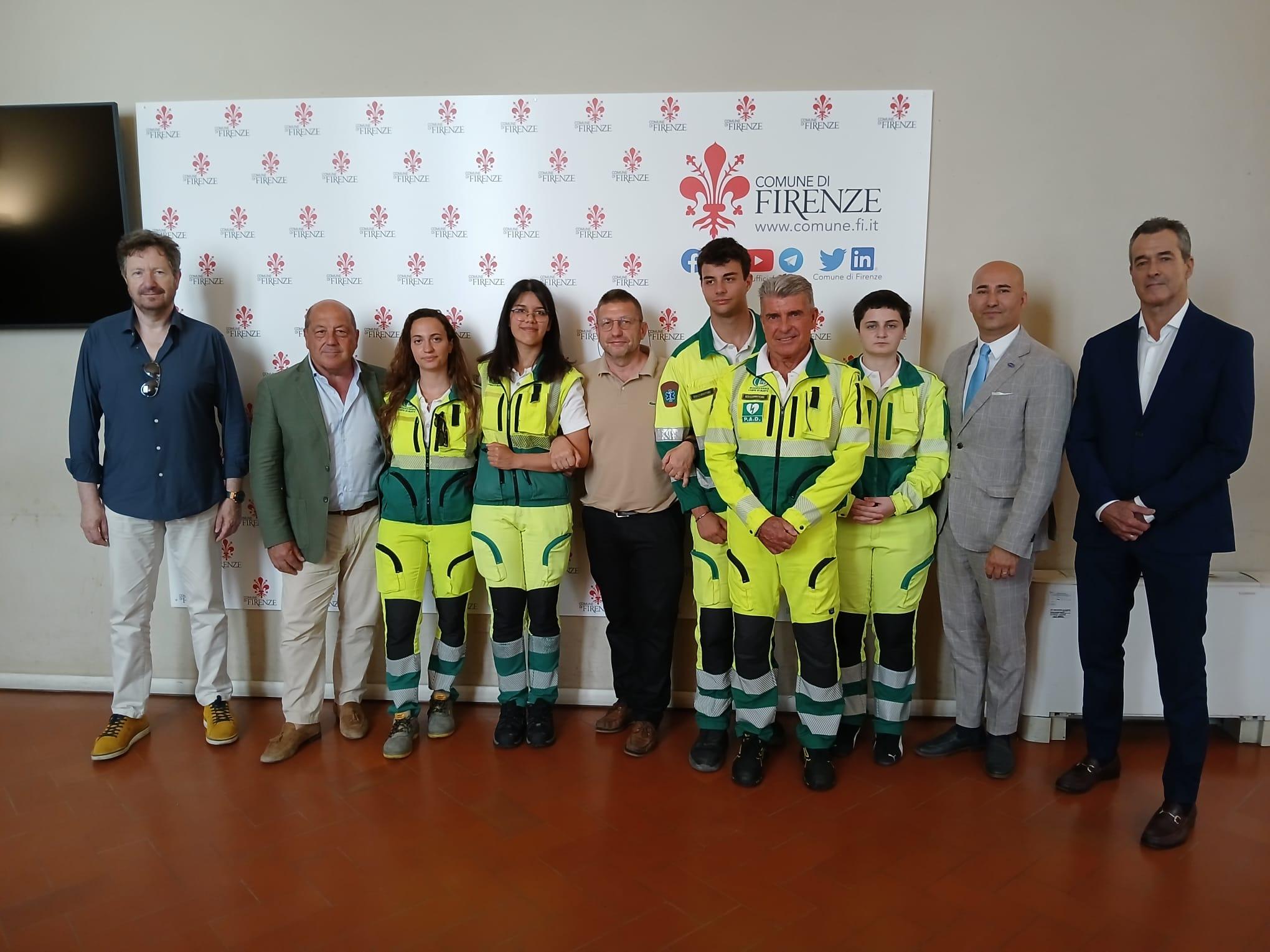 https://www.lanazione.it/image-service/view/acePublic/alias/contentid/OGYyMmEyMjQtYzllMy00/0/la-presentazione-a-palazzo-vecchio.jpeg
