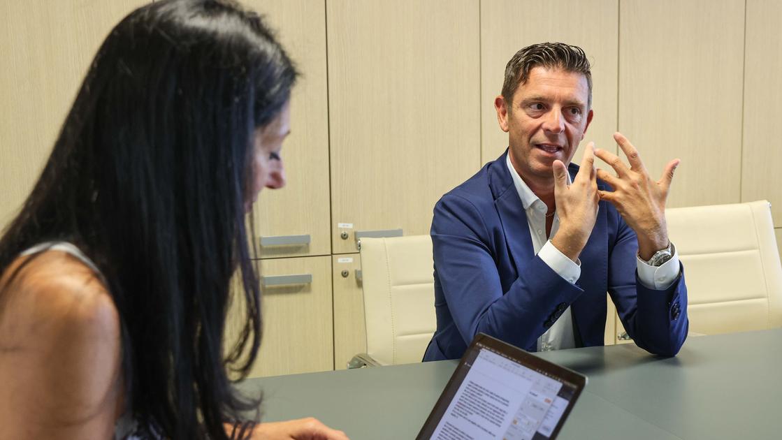 Rocchi, la solitudine del numero 1. Vita, pensieri e rimpianti: “E’ difficile anche andare a ballare” Rocchi, la solitudine del numero 1. Vita, pensieri e rimpianti: “E’ difficile anche andare a ballare”