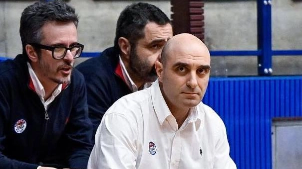 Il coach di Ponte Buggianese non si nasconde e punta all’obiettivo promozione "La società ha fatto il massimo. La pressione? Nessuno più di me vuole vincere". Sul colpo Aukstikalnis: "Lo metteremo nelle condizioni di essere quello di Roseto". Il coach di Ponte Buggianese non si nasconde e punta all’obiettivo promozione "La società ha fatto il massimo. La pressione? Nessuno più di me vuole vincere". Sul colpo Aukstikalnis: "Lo metteremo nelle condizioni di essere quello di Roseto".