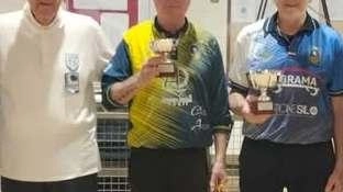 Stefano Bruni della Bocciofila Scandiccese vince il 10° Trofeo Sarzolo, superando avversari di alto livello.