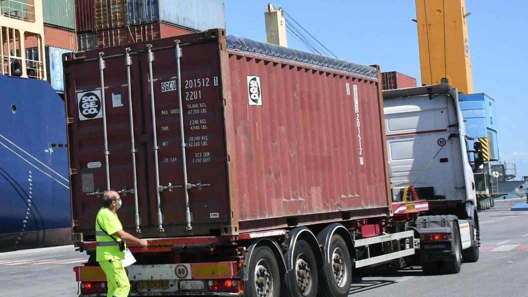 Il vertice dimissionario dell’Autorità portuale a capo del gruppo genovese. Il titolare ha appena patteggiato nell’inchiesta del ’Liguria gate’. Il vertice dimissionario dell’Autorità portuale a capo del gruppo genovese. Il titolare ha appena patteggiato nell’inchiesta del ’Liguria gate’.