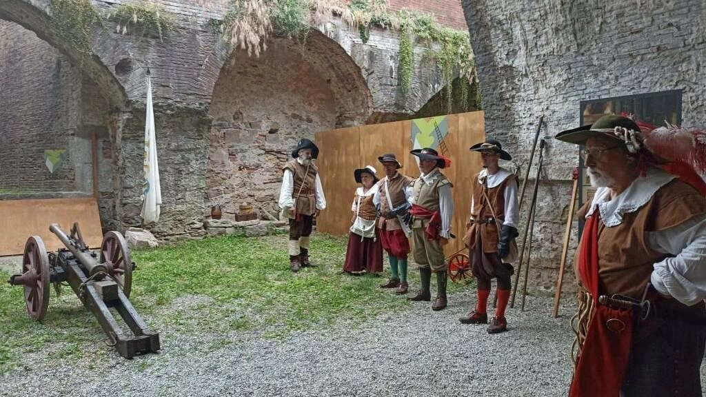 La mostra è aperta fino a venerdì 21 marzo con orario continuato 10-16,30 La mostra è aperta fino a venerdì 21 marzo con orario continuato 10-16,30