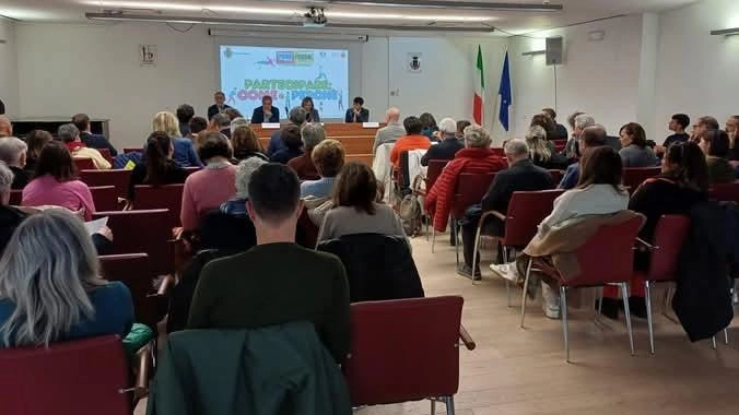 Comincia adesso il lavoro dei forum tematici e al primo posto ci sono il verde pubblico le manutenzioni Comincia adesso il lavoro dei forum tematici e al primo posto ci sono il verde pubblico le manutenzioni
