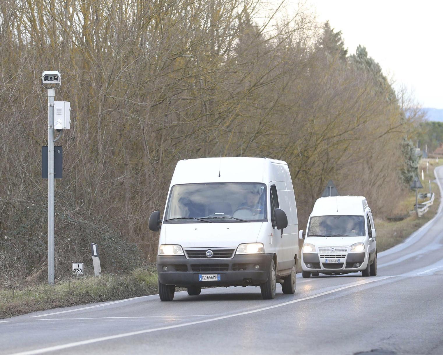 I residenti: "Traffico intenso e alta velocità, rivogliamo il tutor" I residenti: "Traffico intenso e alta velocità, rivogliamo il tutor"