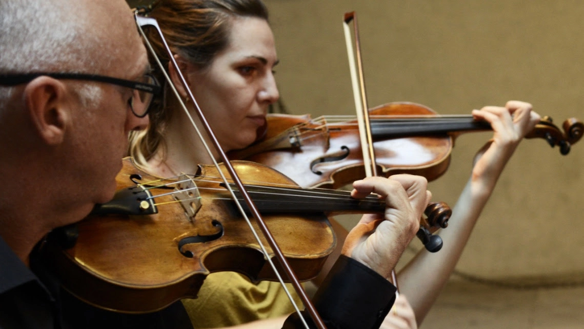 Un'immagine del sestetto di archi dell'Orchestra da Camera Fiorentina