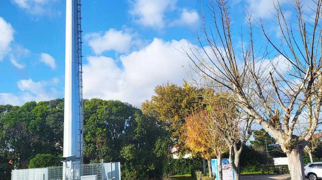 Al Comune si Vezzano sono arrivate altre sette richieste di installazione di antenne della telefonia: il comitato ’No 5G’ si oppone alla realizzazione di nuovi impianti sul territorio (foto d’archivio) Al Comune si Vezzano sono arrivate altre sette richieste di installazione di antenne della telefonia: il comitato ’No 5G’ si oppone alla realizzazione di nuovi impianti sul territorio (foto d’archivio)