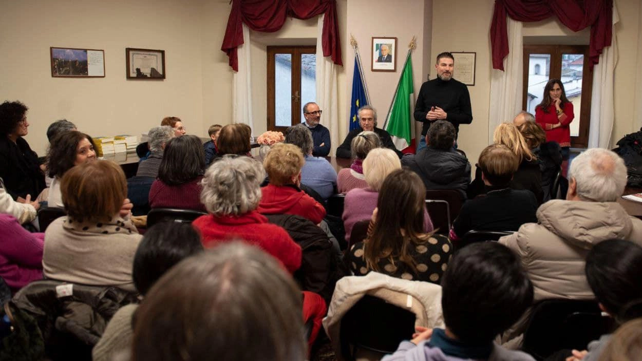 Si inaugura questo pomeriggio alle 18.30 la rassegna culturale “Libri in castello“ foto Borghesi Si inaugura questo pomeriggio alle 18.30 la rassegna culturale “Libri in castello“ foto Borghesi