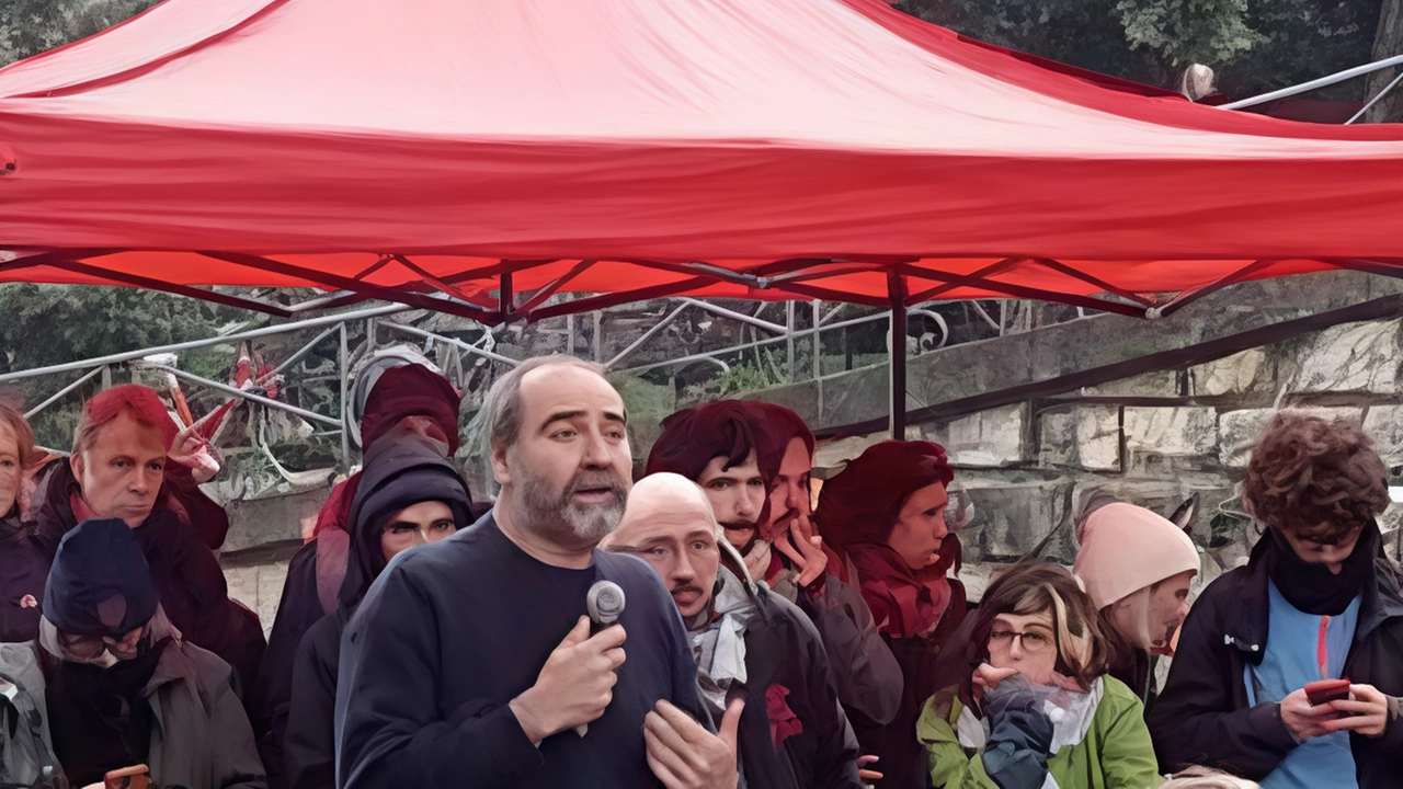 Presenti anche Elio Germano e Christian Raimo. "Non possiamo restare sospesi" . Presenti anche Elio Germano e Christian Raimo. "Non possiamo restare sospesi" .
