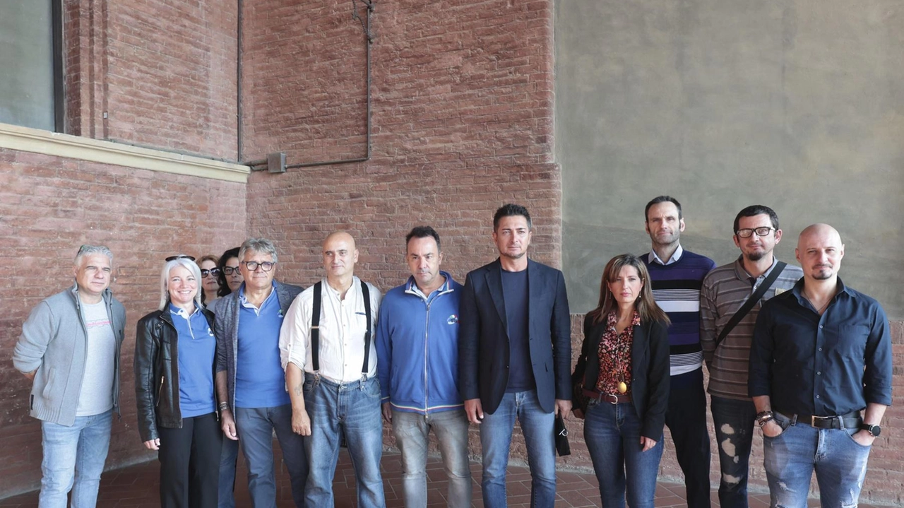 Voto unanime sulla mozione che impegna il Comune a tutelare sito e lavoratori: "Siena è con gli operai" Voto unanime sulla mozione che impegna il Comune a tutelare sito e lavoratori: "Siena è con gli operai"