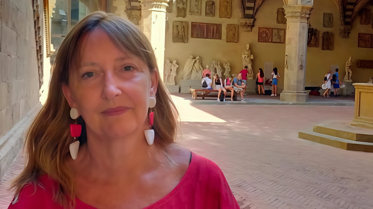 Aurora Savelli sarà nominata Accademica d’onore dell’Accademia delle arti del disegno a Firenze per i suoi meriti, con congratulazioni da La Nazione. Aurora Savelli sarà nominata Accademica d’onore dell’Accademia delle arti del disegno a Firenze per i suoi meriti, con congratulazioni da La Nazione.